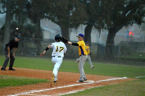 Little offense, lots of fog lead  to loss against Booker