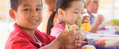 Children in lunchroom 
