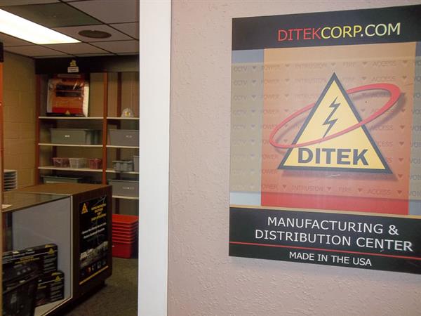 Ditek Photo